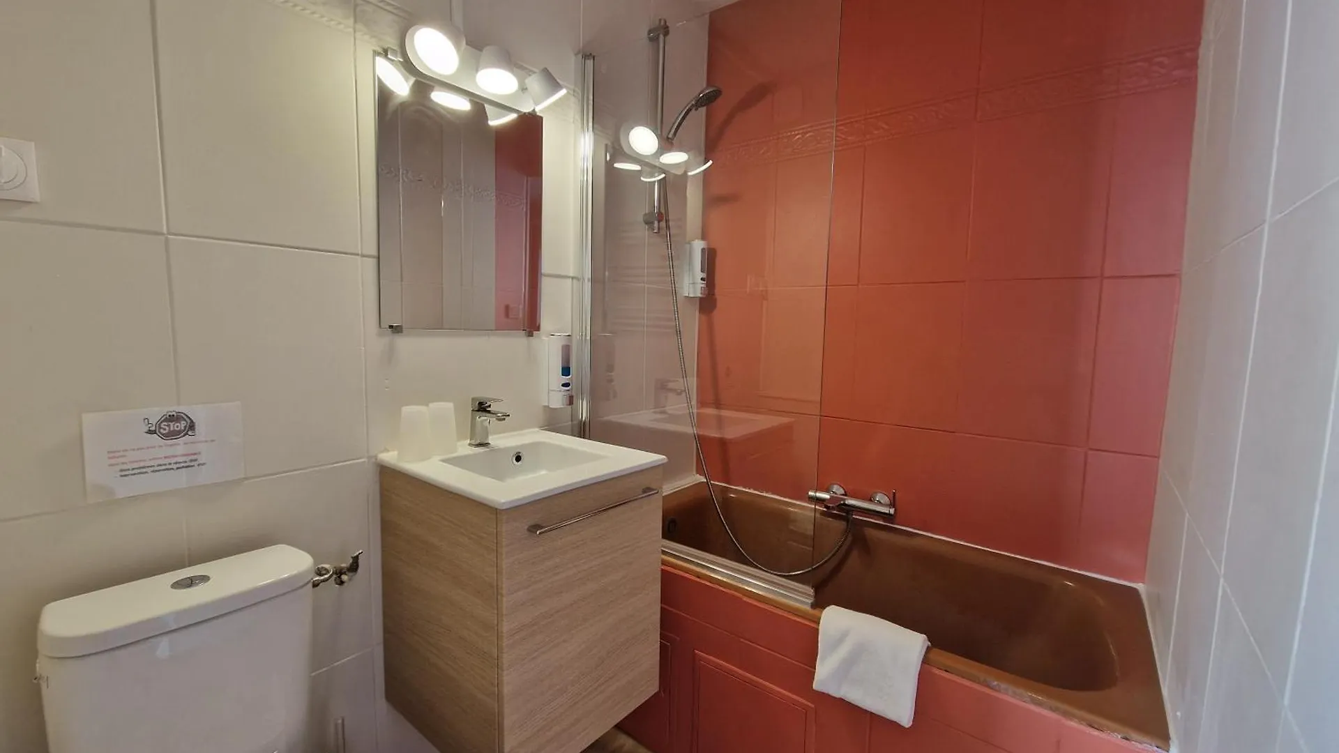 Le Cosy Hotel Saint Aygulf 0*,